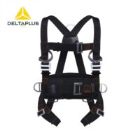 DeltaPlus full-body safety harness with shoulder, chest and leg straps and metal buckles for fall protection.