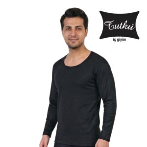 Male model wearing a black long-sleeve crew-neck shirt, standing against a white background, with a Fouku iç giyim logo in the top-right corner.
